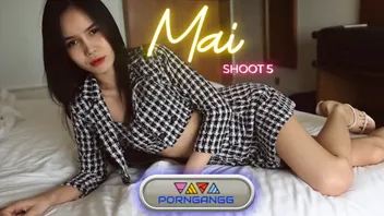 น้องใหม่ทรงซ้อที่ผู้ชายไทยอยากได้เป็นเมียหนักหนา หนังเอ็กส์ไทย JohntronX – Mai มาขายหีให้ฝรั่งเย็ดสดแตกใน ตัวผอมๆแต่หีสวยมากๆ