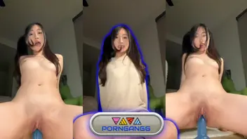 คลิปหลุดช่วยตัวเอง Yemada Rides สาวสวยตั้งกล้องโชว์หีหน้ากล้องเสียวๆ ก่อนรัวติ้วหีถี่เด้งเสียวหีจัดน้ำไหลเยิ้ม