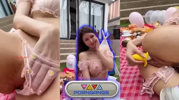 คลิปหลุดโชว์เสียว Gatitayan777 สาวหุ่นดีโดนแฟนหนุ่มจับเบิร์นเลียหีเสียวๆก่อนโดนกระแทกหีเย็ดสดครางลั่น
