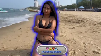 JohntronX น้องโดนัสสาวใต้ผิวดำ Donut Pattaya เดินเที่ยวริมทะเลก่อนไปโดนเย็ดที่โรงแรม หน้าคมเข้มสไตล์ผู้หญิงภาคใต้ แต่มาขายหีอยู่พัทยา
