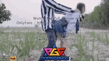 FoxgirlThai Onlyfans ถ่ายคลิปเย็ดนักเรียนไทยหุ่นดีในไร่อ้อย 4k ชวนเย็ดขย่มควยท่าหมา อมควยเสียว รถผ่านไปมาแล้วแตกใส่หน้า