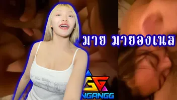 คลิปหลุดคนดัง มายมายองเนส สาวไทยคนดังหิวควยจัด นั่งคุกเข่าโม๊กควยแฟนในห้องนอน ดูดหัวควยแรงจนน้ำลายน้ำเงี่ยนไหลเยอะ ลีลาอมควยดูดไม่ยั้ง เสียวจนตัวโยก