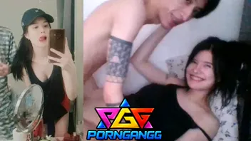 คลิปหลุดตำนานไอดอลสุดสวยยุค90 เปิดกล้องเย็ดผ่านเว็บแคม webcam vk แฟนโคตรสวยหัวนมสีชมพู เต้าก็ตูมใหญ่โดนไอ้หน้าหล่อล่อหีครางซี๊ด เสียบควยยาวทะลวงหอยน้ำเงี่ยนเปียก