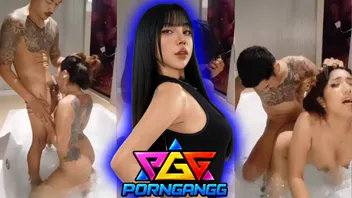 เเม่นางไหหยี่ หรือ หีใหญ่ Heiyee onlyfans ตัวแม่โอลี่แฟนลายล้นแถมชอบโดนควยใหญ่ นัดเย็ดหนุ่มหล่อเข้มทรงดีแถมควยโต โม๊กควยโชว์ในอ่างน้ำ โดนดึงผมเย็ดโคตรเจ็บหีเลย